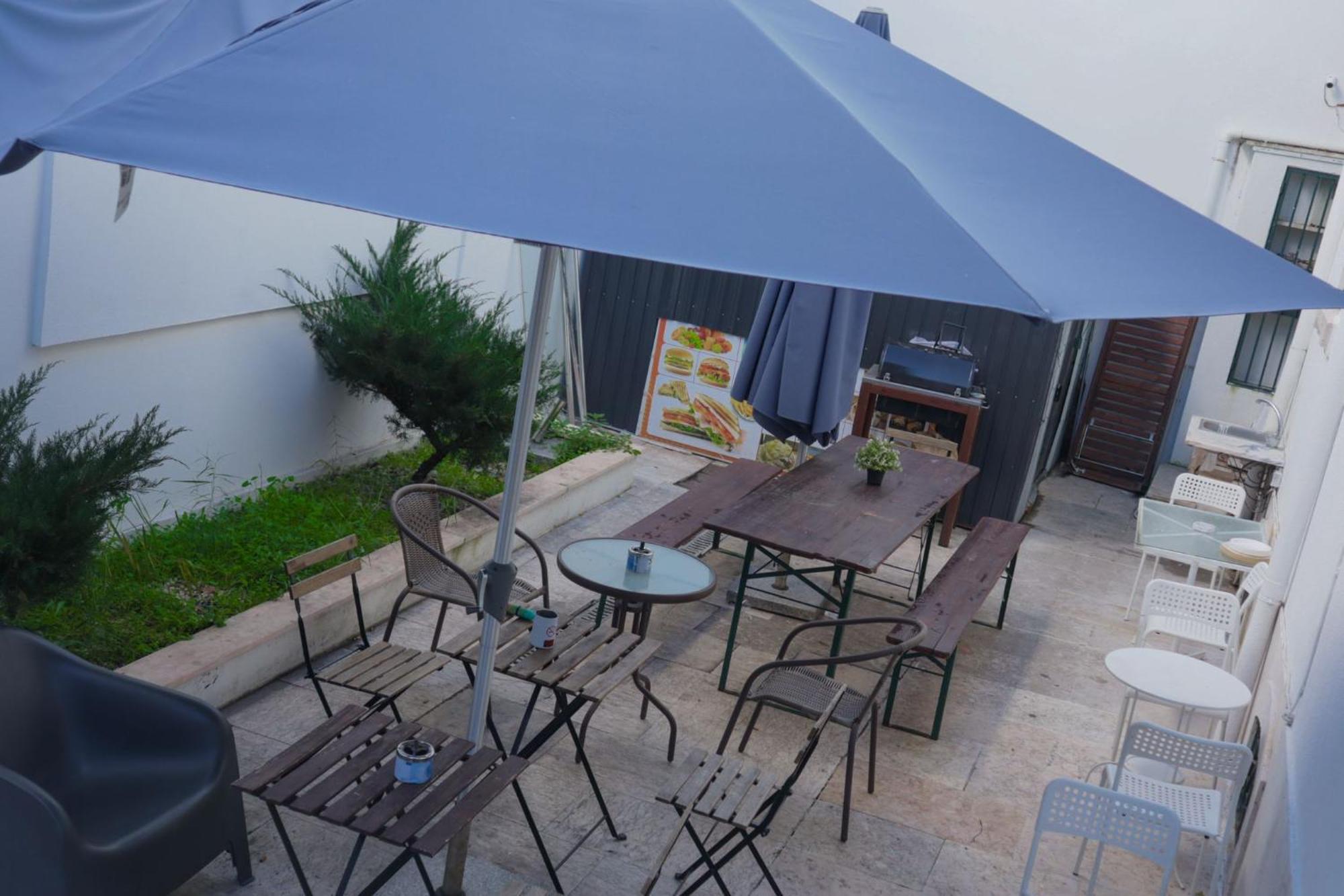 White House Lisbon Hostel Exterior photo
